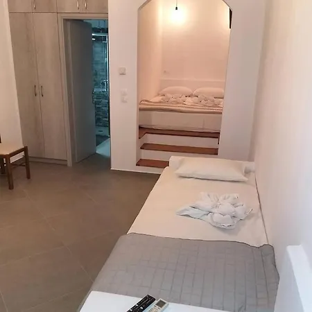 Mavrikou Helen Apartamento *