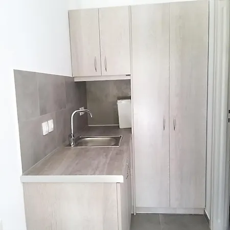 Mavrikou Helen Apartamento *